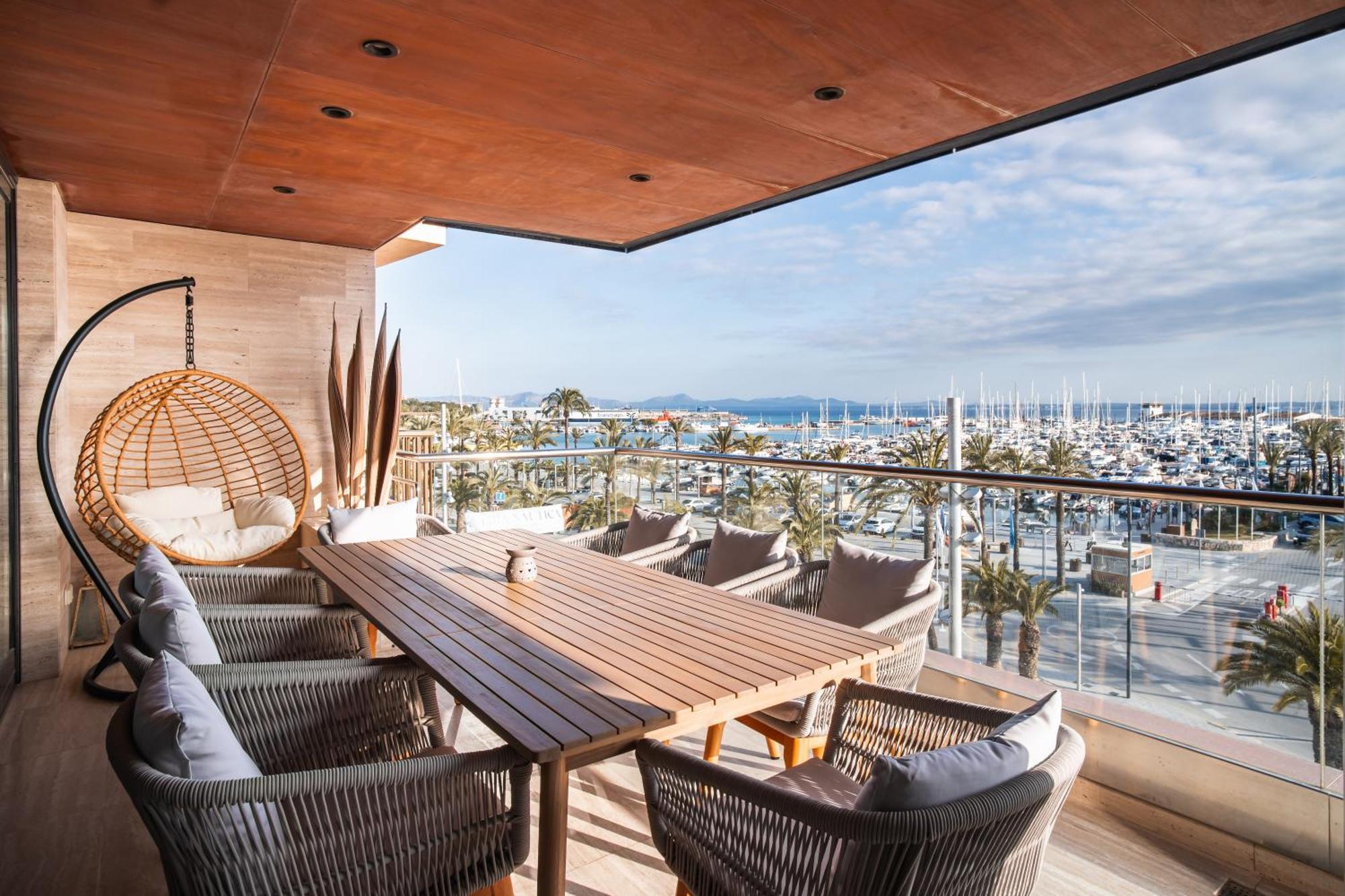 Luxury Sea View Apartment In Puerto De Alcudia Екстер'єр фото